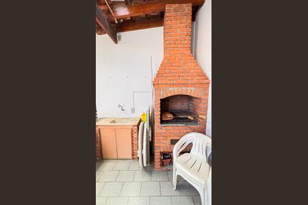 Casa à venda com 202m², 3 quartos e 2 vagas Casa à venda com 202m², 3 quartos e 2 vagasChurrasqueira