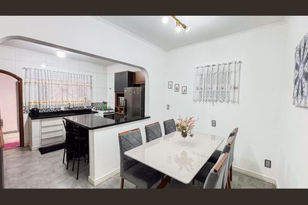 Casa à venda com 202m², 3 quartos e 2 vagas Casa à venda com 202m², 3 quartos e 2 vagasCozinha
