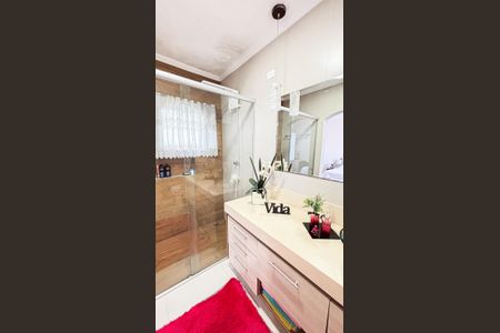 Casa à venda com 202m², 3 quartos e 2 vagas Casa à venda com 202m², 3 quartos e 2 vagasBanheiro da Suíte