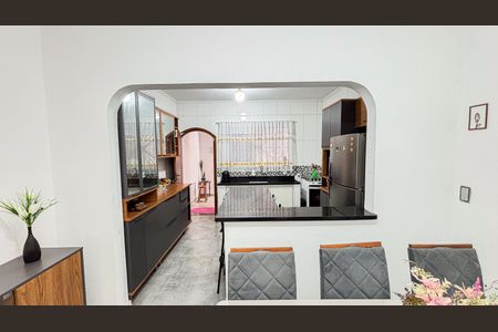 Casa à venda com 202m², 3 quartos e 2 vagas Casa à venda com 202m², 3 quartos e 2 vagasCozinha