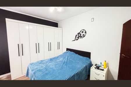 Casa à venda com 202m², 3 quartos e 2 vagas Casa à venda com 202m², 3 quartos e 2 vagasQuarto 1