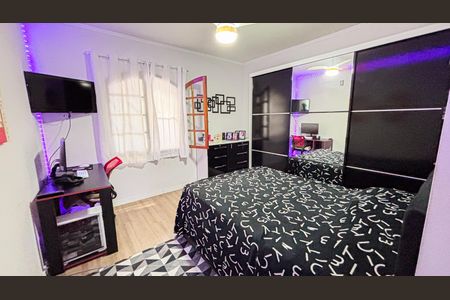 Casa à venda com 202m², 3 quartos e 2 vagas Casa à venda com 202m², 3 quartos e 2 vagasQuarto 2