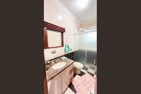 Casa à venda com 202m², 3 quartos e 2 vagas Casa à venda com 202m², 3 quartos e 2 vagasBanheiro