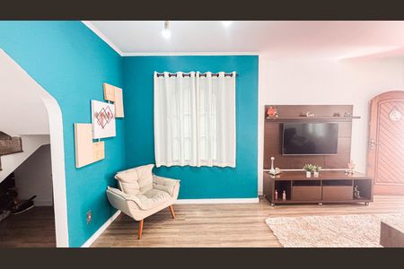 Casa à venda com 202m², 3 quartos e 2 vagas Casa à venda com 202m², 3 quartos e 2 vagasSala