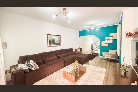 Casa à venda com 202m², 3 quartos e 2 vagas Casa à venda com 202m², 3 quartos e 2 vagasSala