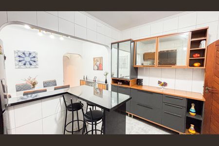 Casa à venda com 202m², 3 quartos e 2 vagas Casa à venda com 202m², 3 quartos e 2 vagasCozinha