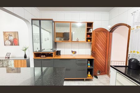 Casa à venda com 202m², 3 quartos e 2 vagas Casa à venda com 202m², 3 quartos e 2 vagasCozinha