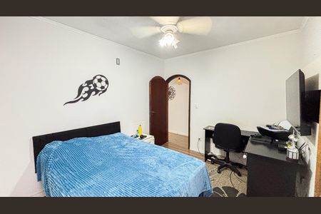 Casa à venda com 202m², 3 quartos e 2 vagas Casa à venda com 202m², 3 quartos e 2 vagasQuarto 1