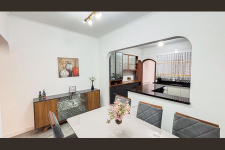 Casa à venda com 202m², 3 quartos e 2 vagas Casa à venda com 202m², 3 quartos e 2 vagasCozinha