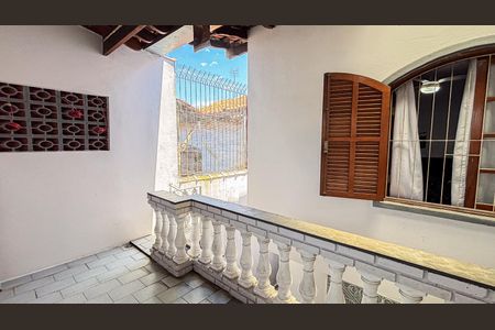 Casa à venda com 202m², 3 quartos e 2 vagas Casa à venda com 202m², 3 quartos e 2 vagasChurrasqueira