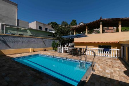 Casa à venda com 550m², 4 quartos e 3 vagasPiscina