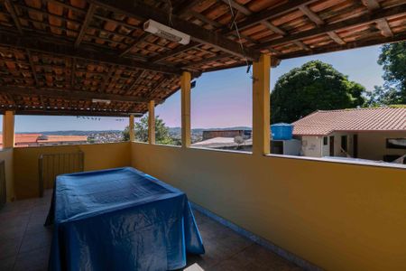 Casa à venda com 550m², 4 quartos e 3 vagasTerraço