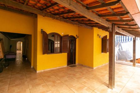 Casa à venda com 550m², 4 quartos e 3 vagasEntrada