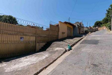 Casa à venda com 550m², 4 quartos e 3 vagasFachada