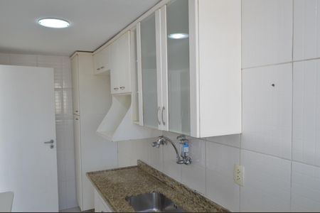 Apartamento à venda com 51m², 2 quartos e 2 vagas Apartamento à venda com 51m², 2 quartos e 2 vagasCozinha