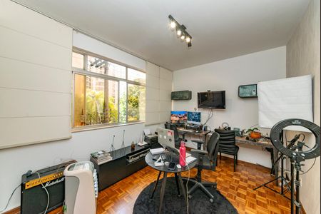 Apartamento à venda com 170m², 4 quartos e 2 vagasQuarto 4