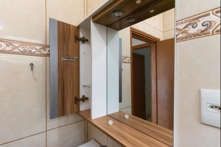 Casa à venda com 192m², 3 quartos e 2 vagas Casa à venda com 192m², 3 quartos e 2 vagasBanheiro