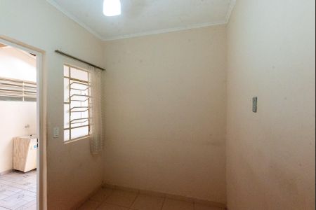 Casa à venda com 192m², 3 quartos e 2 vagas Casa à venda com 192m², 3 quartos e 2 vagasQuarto de Serviço