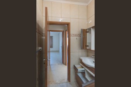 Casa à venda com 192m², 3 quartos e 2 vagas Casa à venda com 192m², 3 quartos e 2 vagasBanheiro