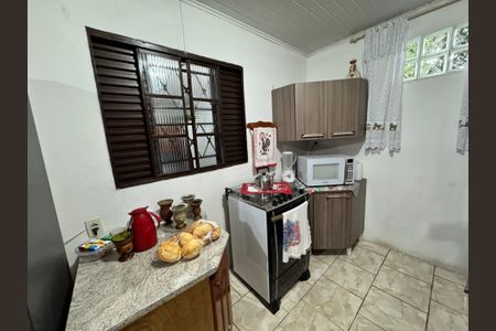 Casa à venda com 120m², 2 quartos e 2 vagas Casa à venda com 120m², 2 quartos e 2 vagasCozinha