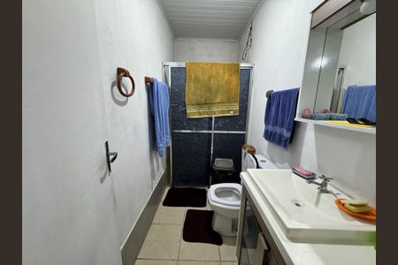 Casa à venda com 120m², 2 quartos e 2 vagas Casa à venda com 120m², 2 quartos e 2 vagasBanheiro