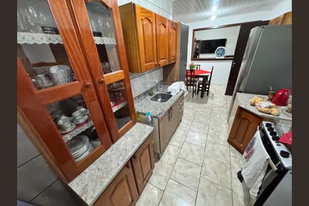 Casa à venda com 120m², 2 quartos e 2 vagas Casa à venda com 120m², 2 quartos e 2 vagasCozinha