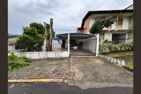 Casa à venda com 120m², 2 quartos e 2 vagas Casa à venda com 120m², 2 quartos e 2 vagasFachada e placa