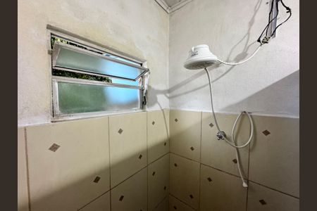 Casa à venda com 120m², 2 quartos e 2 vagas Casa à venda com 120m², 2 quartos e 2 vagasBanheiro