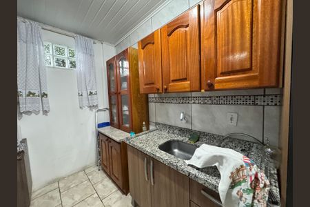 Casa à venda com 120m², 2 quartos e 2 vagas Casa à venda com 120m², 2 quartos e 2 vagasCozinha