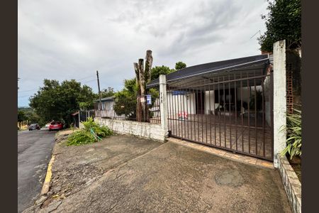 Casa à venda com 120m², 2 quartos e 2 vagas Casa à venda com 120m², 2 quartos e 2 vagasFachada e placa