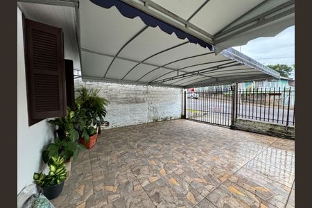Casa à venda com 120m², 2 quartos e 2 vagas Casa à venda com 120m², 2 quartos e 2 vagasGaragem