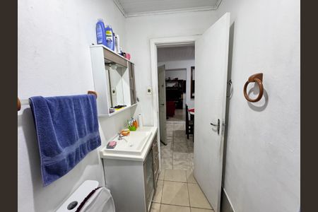 Casa à venda com 120m², 2 quartos e 2 vagas Casa à venda com 120m², 2 quartos e 2 vagasBanheiro