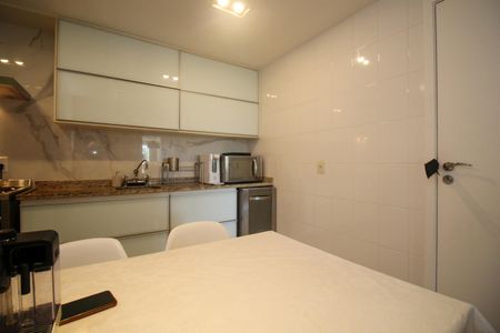 Apartamento à venda com 129m², 3 quartos e 2 vagasCozinha