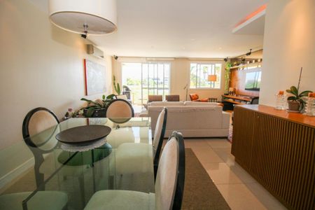 Apartamento à venda com 129m², 3 quartos e 2 vagasSala