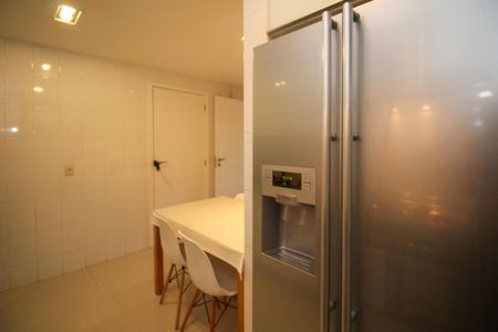 Apartamento à venda com 129m², 3 quartos e 2 vagasCozinha