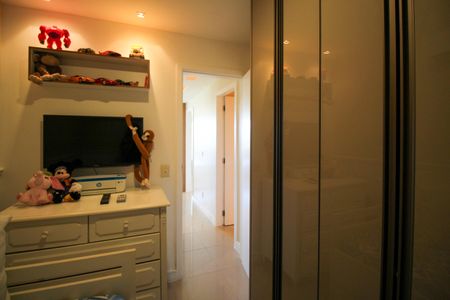 Apartamento à venda com 129m², 3 quartos e 2 vagasQuarto 2