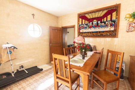 Casa à venda com 130m², 3 quartos e 2 vagas Casa à venda com 130m², 3 quartos e 2 vagasCozinha