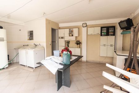 Casa à venda com 130m², 3 quartos e 2 vagas Casa à venda com 130m², 3 quartos e 2 vagasÁrea de serviço