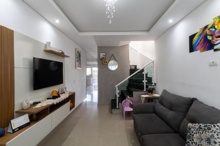 Casa à venda com 80m², 3 quartos e 4 vagas Casa à venda com 80m², 3 quartos e 4 vagasSala