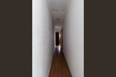 Casa à venda com 80m², 3 quartos e 4 vagas Casa à venda com 80m², 3 quartos e 4 vagasCorredor