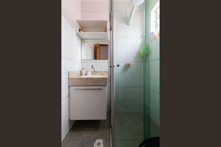 Casa à venda com 80m², 3 quartos e 4 vagas Casa à venda com 80m², 3 quartos e 4 vagasBanheiro Suíte