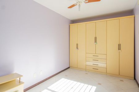 Casa à venda com 150m², 3 quartos e 3 vagas Casa à venda com 150m², 3 quartos e 3 vagasQuarto 2