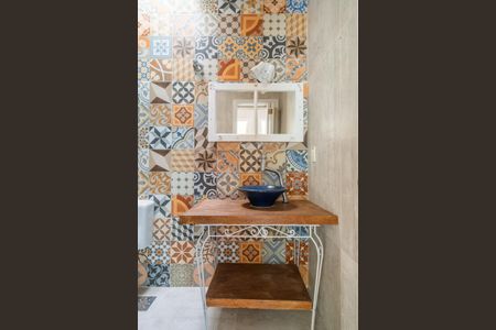 Casa à venda com 150m², 3 quartos e 3 vagas Casa à venda com 150m², 3 quartos e 3 vagasBanheiro Social