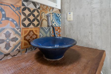 Casa à venda com 150m², 3 quartos e 3 vagas Casa à venda com 150m², 3 quartos e 3 vagasBanheiro Social