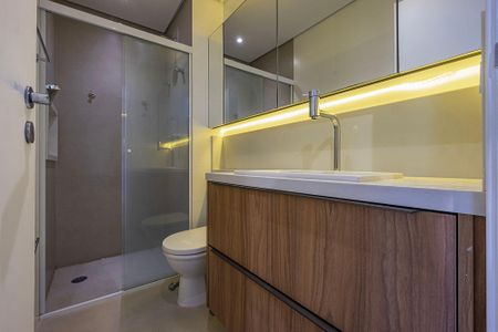 Studio para alugar com 42m², 1 quarto e 1 vaga Studio para alugar com 42m², 1 quarto e 1 vagaBanheiro