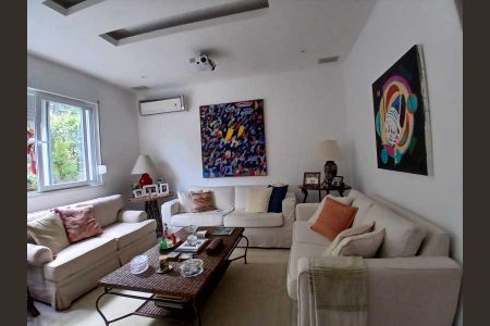 Casa de condomínio à venda com 192m², 4 quartos e 1 vaga