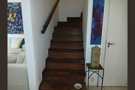 Casa de condomínio à venda com 192m², 4 quartos e 1 vaga