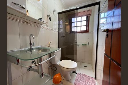 Casa à venda com 150m², 4 quartos e 1 vaga Casa à venda com 150m², 4 quartos e 1 vagaBanheiro Social