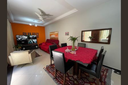 Casa à venda com 150m², 4 quartos e 1 vaga Casa à venda com 150m², 4 quartos e 1 vagaSala