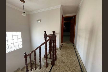 Casa à venda com 150m², 4 quartos e 1 vaga Casa à venda com 150m², 4 quartos e 1 vagaCorredor